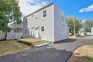 405 Ruth St, Bridgeport, CT 06606 - Photo 2