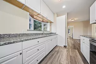 423 Waterville St, Waterbury, CT 06710 - Photo 20