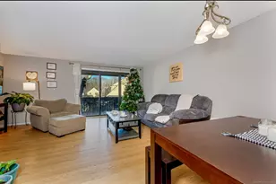95 Dorchester Ct, Beacon Falls, CT 06403 - Photo 6