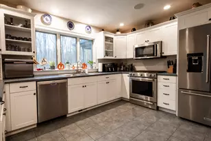 15 Forsyth Rd, Montville, CT 06370 - Photo 4