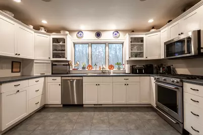 15 Forsyth Road, Montville, CT 06370 - Photo 6