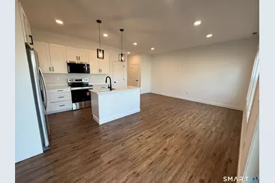 124 Highlawn Street, Waterbury, CT 06705 - Photo 8