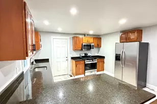 184 Park St, Bridgeport, CT 06608 - Photo 4