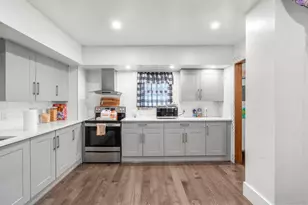 699 Forest Rd, West Haven, CT 06516 - Photo 6