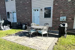 322 Knapps Hwy, Fairfield, CT 06825 - Photo 18