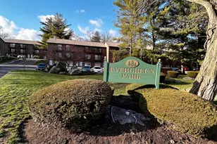 322 Knapps Hwy, Fairfield, CT 06825 - Photo 2