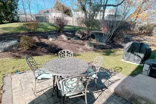 322 Knapps Hwy, Fairfield, CT 06825 - Photo 20