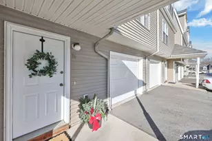 174 Stonefield Dr, Waterbury, CT 06705 - Photo 2