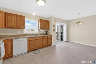 174 Stonefield Dr, Waterbury, CT 06705 - Photo 8