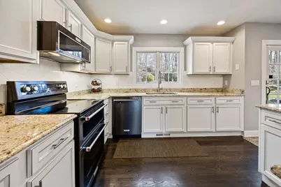 34 Yogananda Street, Newtown, CT 06482 - Photo 4