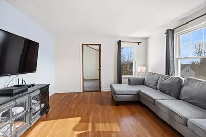 27 Glendale Drive, Waterbury, CT 06708 - Photo 4