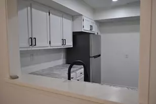 7 Chestnut Dr, Avon, CT 06001 - Photo 8