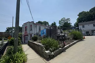 245 Shaw St, New London, CT 06320 - Photo 1