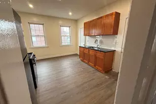 204 Homestead Ave, Hartford, CT 06112 - Photo 2