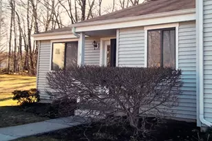 35 Nutmeg Rd, Middlebury, CT 06762 - Photo 2