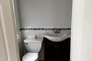 203 Center St, Manchester, CT 06040 - Photo 8