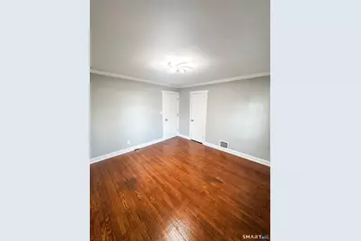 264 Wilmot Avenue, Bridgeport, CT 06607 - Photo 8