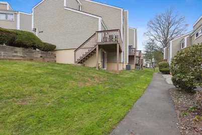 95 Monticello Drive #95, Branford, CT 06405 - Photo 4
