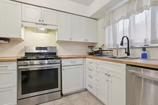 95 Monticello Dr, Branford, CT 06405 - Photo 6