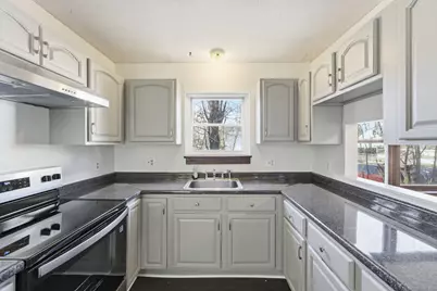 33 Guilford Street #B, Hartford, CT 06120 - Photo 2
