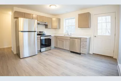 154 Grove Avenue #B, Groton, CT 06340 - Photo 4