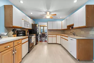 113 Spring Glen, Shelton, CT 06484 - Photo 8