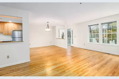 633 Danbury Road #APT 21, Ridgefield, CT 06877 - Photo 6