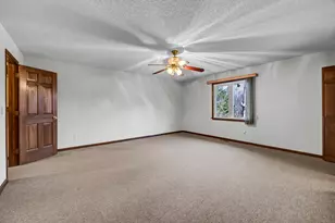 7 Carriage Ln, New Fairfield, CT 06812 - Photo 12