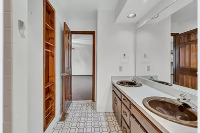 7 Carriage Lane, New Fairfield, CT 06812 - Photo 16