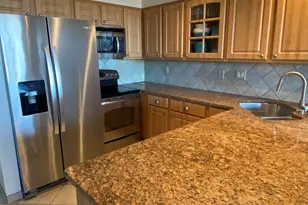 104 North St, Stamford, CT 06902 - Photo 4