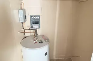 341 Oak St, Waterbury, CT 06705 - Photo 34