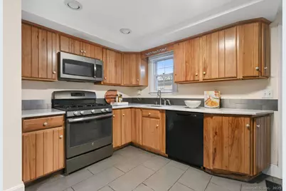 665 West Taft Avenue, Bridgeport, CT 06604 - Photo 8