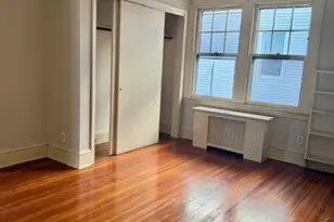 52 Quaker Ln S, West Hartford, CT 06119 - Photo 6