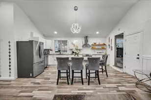 24 Janet Ave, Wolcott, CT 06716 - Photo 4