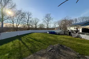 24 Janet Ave, Wolcott, CT 06716 - Photo 2