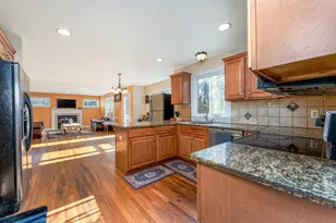 16 Founders Way, Orange, CT 06477 - Photo 12