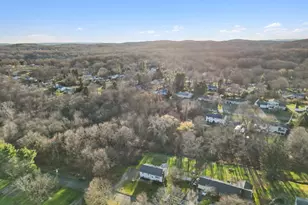 56 Barnum Rd, New Fairfield, CT 06812 - Photo 34