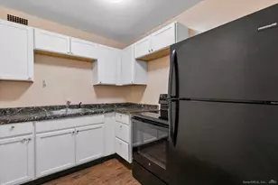 100 York St, New Haven, CT 06511 - Photo 10