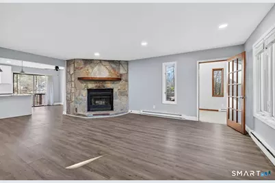 223 Flanders Road #APT 5, East Lyme, CT 06357 - Photo 2