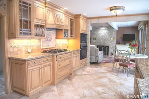 10 Ironwood Ln, West Hartford, CT 06117 - Photo 12