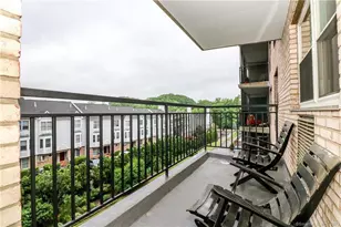 25 Cartright St, Bridgeport, CT 06604 - Photo 10