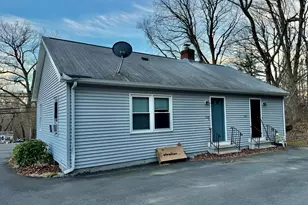 226 W High St, East Hampton, CT 06424 - Photo 2