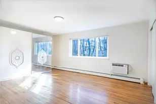 533 Glendale Ave, Bridgeport, CT 06606 - Photo 10