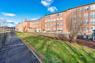 10 Main St, Berlin, CT 06037 - Photo 4