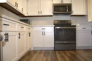 607 Spring Meadow Rd, South Windsor, CT 06074 - Photo 2