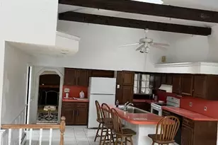 21 Carmen St, East Haven, CT 06512 - Photo 10