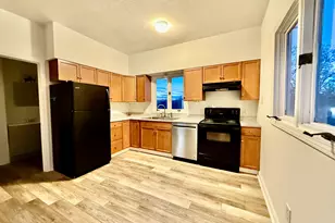 141 E High St, East Hampton, CT 06424 - Photo 4