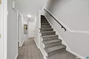 35 Brockton Ct, Beacon Falls, CT 06403 - Photo 10