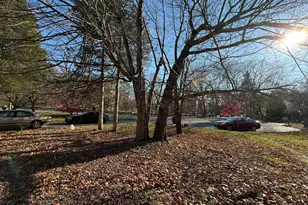 18 Ridgebury Dr, Trumbull, CT 06611 - Photo 18