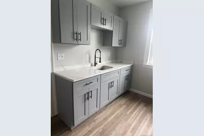 60 Arnold Street #2nd Floor, Hartford, CT 06106 - Photo 2